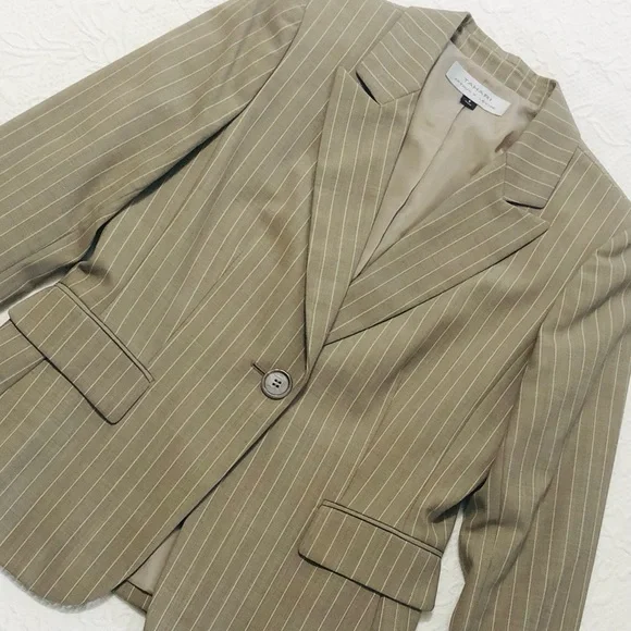 TAHARI Pantsuit NWT Arthur Levine 2PC Striped Jacket & Pant fully Lined Size 8 - Picture 8 of 13